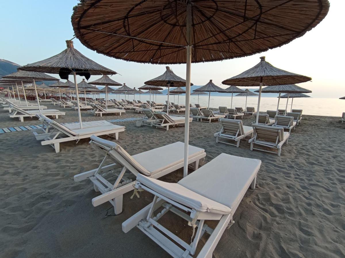 Trea Accomodations - Port Side Vlorë Buitenkant foto