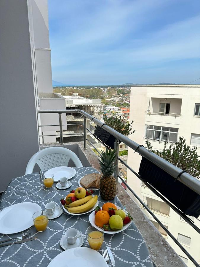 Trea Accomodations - Port Side Vlorë Buitenkant foto